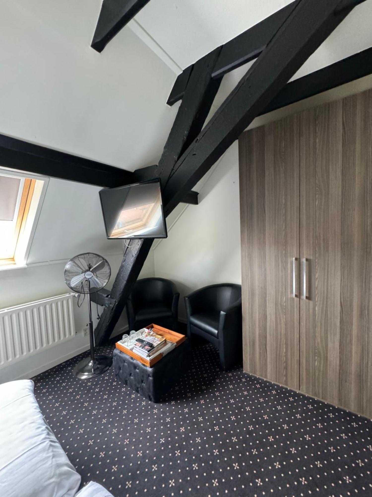 Ouwe Schuure Bed & Breakfast Sluis Bagian luar foto