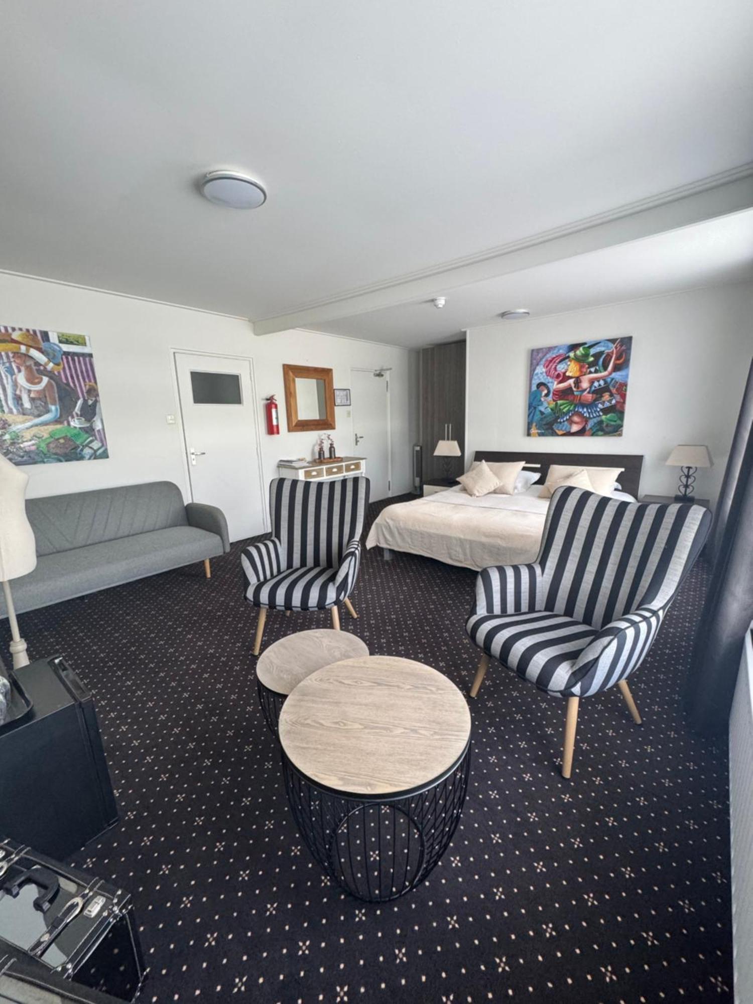 Ouwe Schuure Bed & Breakfast Sluis Bagian luar foto