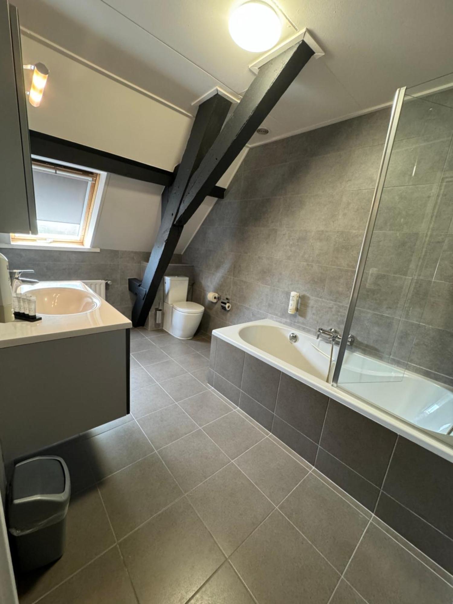 Ouwe Schuure Bed & Breakfast Sluis Bagian luar foto