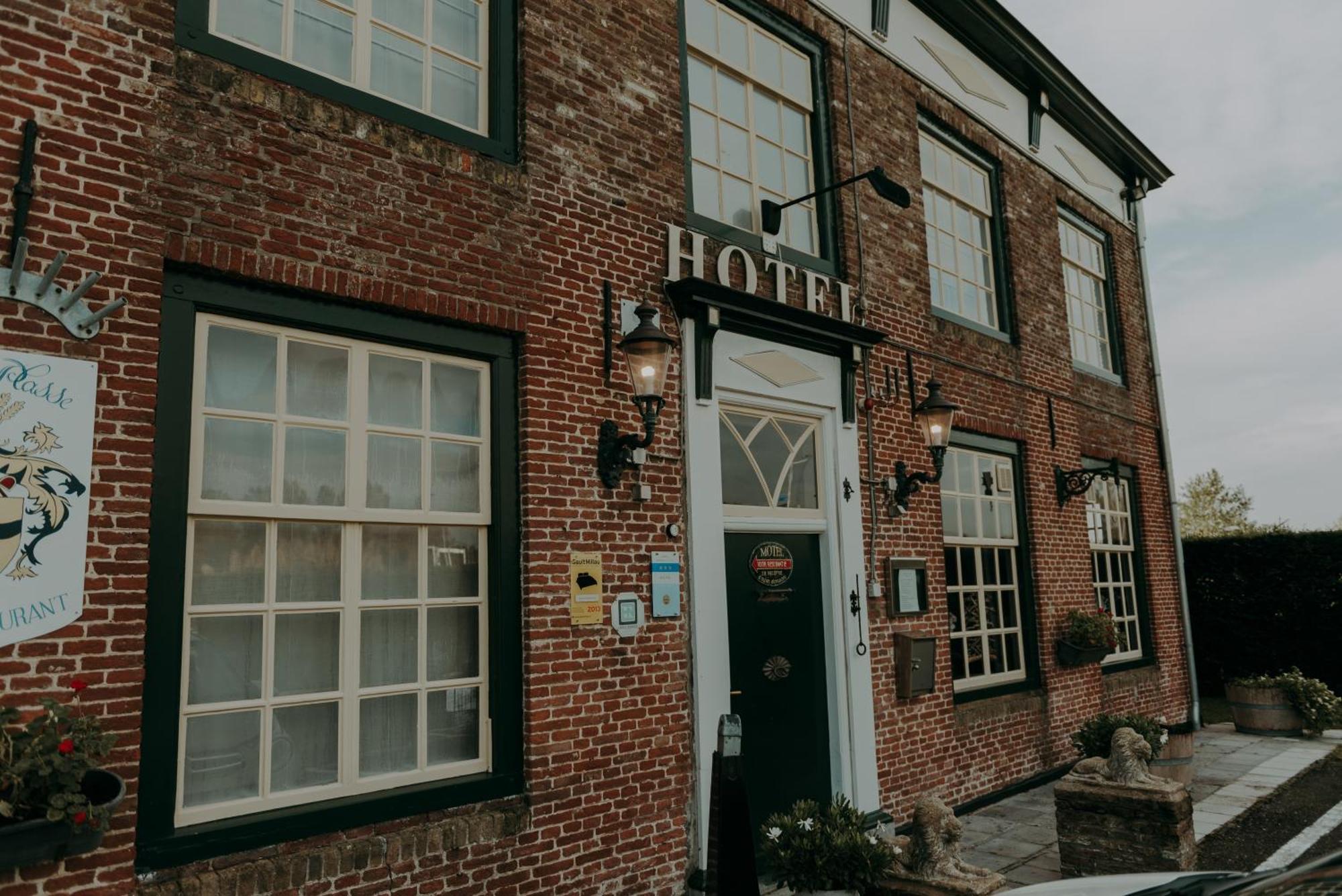 Ouwe Schuure Bed & Breakfast Sluis Bagian luar foto